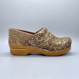 Dansko ‘Professional’ clog Antique Tooled brown gold leather womens 39 / 8.5 - 9